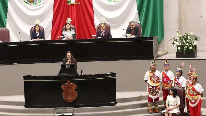 Entregan a Ángela Elena Olazarán Laureano Premio Estatal a la Mujer Veracruzana 2025